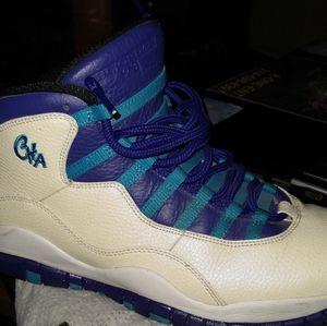 Gently used Jordans size 11